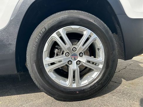 Used 2022 GMC Terrain SLE w/ Driver Convenience Package image 20