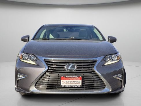 Used 2017 Lexus ES 350 w/ Luxury Package FWD image 3