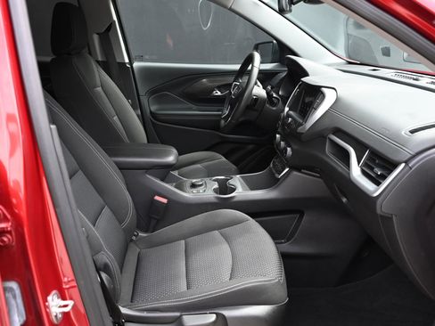 Used 2024 GMC Terrain SLE w/ Driver Convenience Package image 20