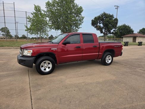 Used 2008 Dodge Dakota SXT w/ Convenience Group RWD image 2