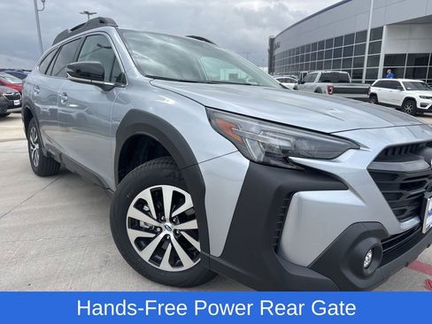 Used 2025 Subaru Outback Premium image 4