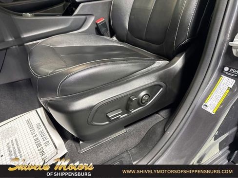 Used 2022 Jeep Grand Cherokee Limited image 14