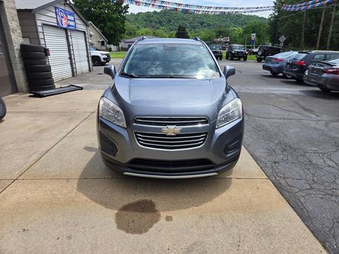 Used 2015 Chevrolet Trax LT w/ LT Plus Package AWD/4WD image 2
