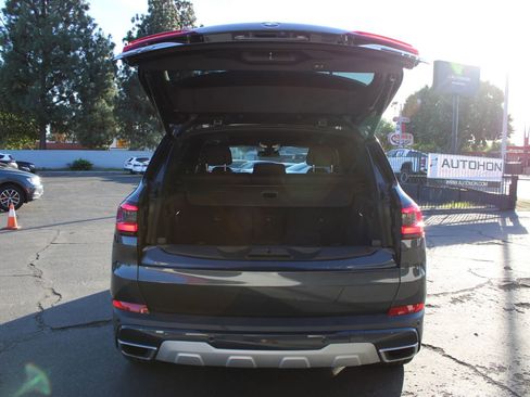 Used 2022 BMW X5 sDrive40i w/ Premium Package image 11