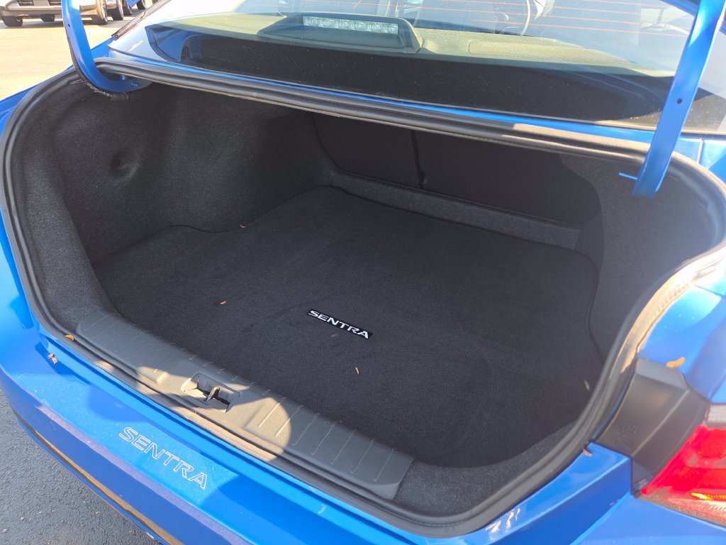Certified 2025 Nissan Sentra SR w/ SR Premium Package FWD image 27