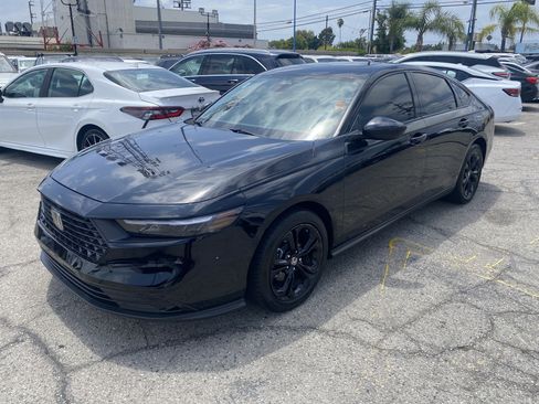 Used 2025 Honda Accord SE image 6