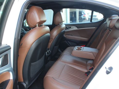 Used 2021 Genesis G70 3.3T RWD image 14