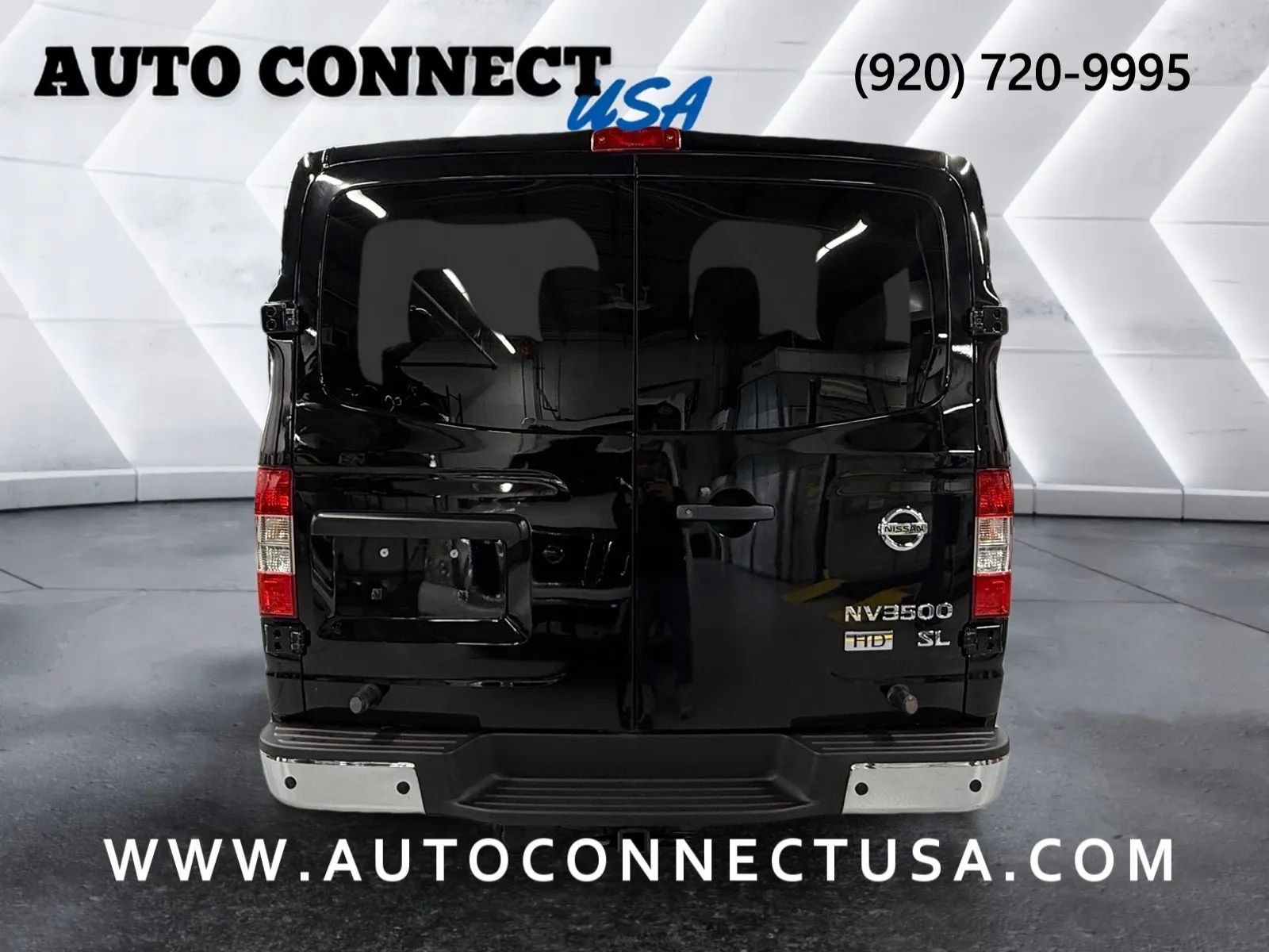 Used 2015 Nissan NV 3500 SL w/ Technology Package RWD image 5