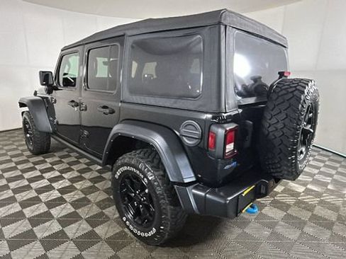 Used 2023 Jeep Wrangler Unlimited w/ Cold Weather Group AWD/4WD image 5