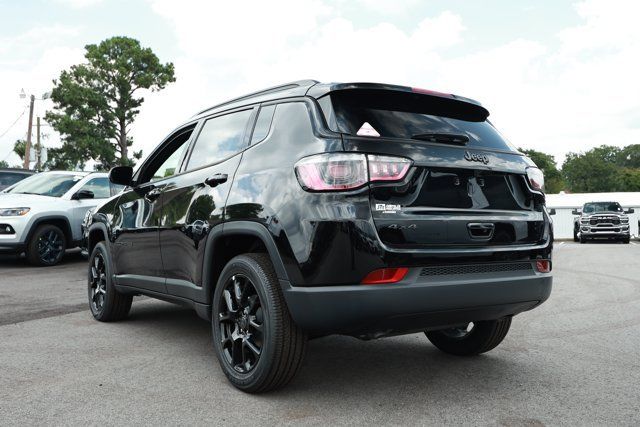 New 2026 Jeep Compass Latitude AWD/4WD image 8
