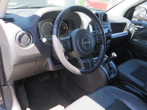 Used 2014 Jeep Compass Latitude w/ All Weather Capability Group image 12