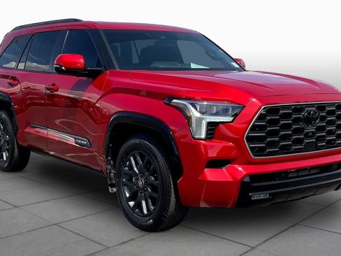 Used 2024 Toyota Sequoia Platinum image 3