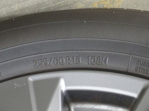 Used 2024 Nissan Pathfinder SV image 42