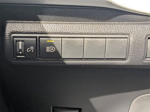 Used 2023 Toyota Corolla SE image 19