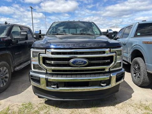Used 2021 Ford F250 Lariat w/ Lariat Ultimate Package AWD/4WD image 2