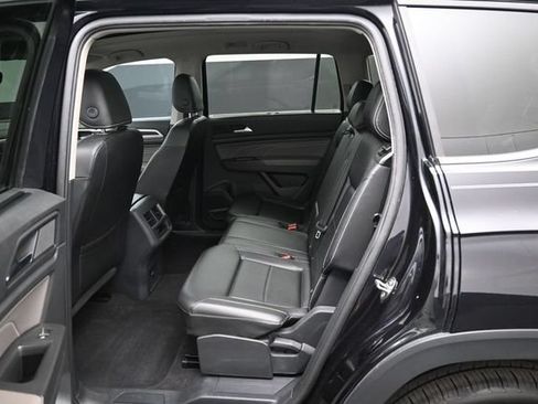 Used 2023 Volkswagen Atlas SE w/ Panoramic Sunroof Package FWD image 29