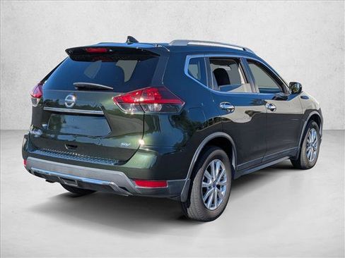 Used 2018 Nissan Rogue SV FWD image 5