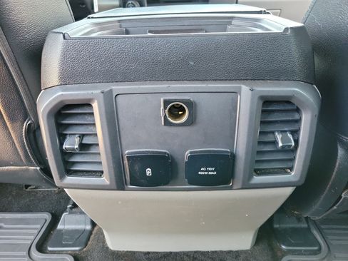 Used 2018 Ford F150 XLT w/ Equipment Group 302A Luxury RWD image 10