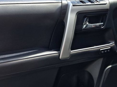 Used 2022 Toyota 4Runner Limited AWD/4WD image 23
