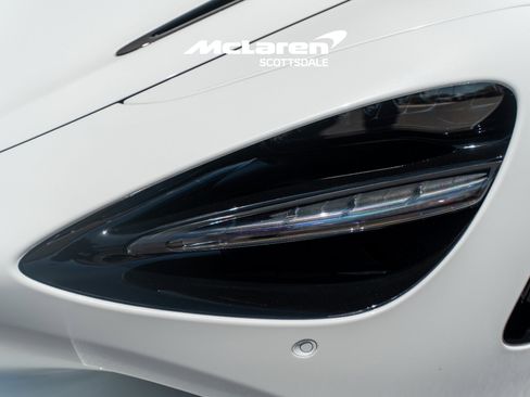 Used 2024 McLaren 750S RWD image 20