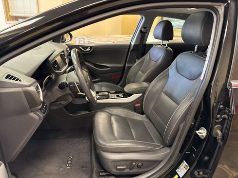 Used 2019 Hyundai Ioniq Limited FWD image 8