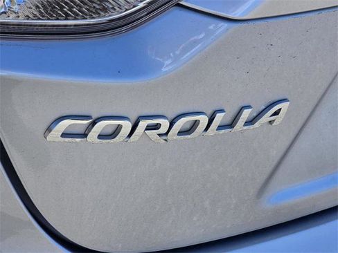 Certified 2025 Toyota Corolla LE image 27