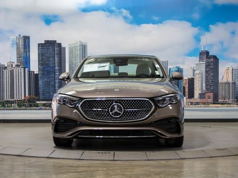 New 2026 Mercedes-Benz E 350 4MATIC Sedan image 3