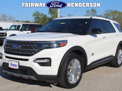 Used 2021 Ford Explorer King Ranch w/ Premium Technology Package image 3