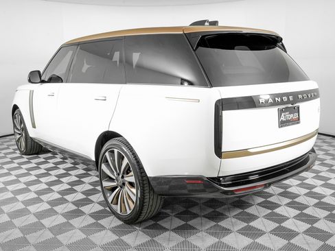 Used 2024 Land Rover Range Rover SV image 7