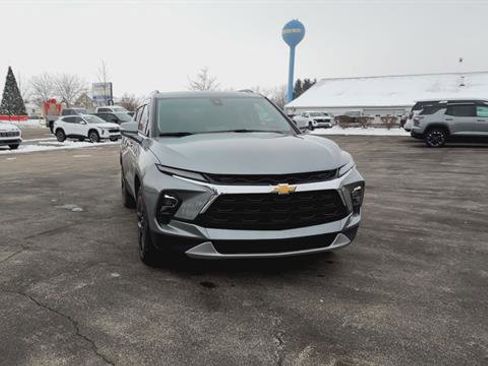 Certified 2025 Chevrolet Blazer LT w/ Sound & Technology Package image 3