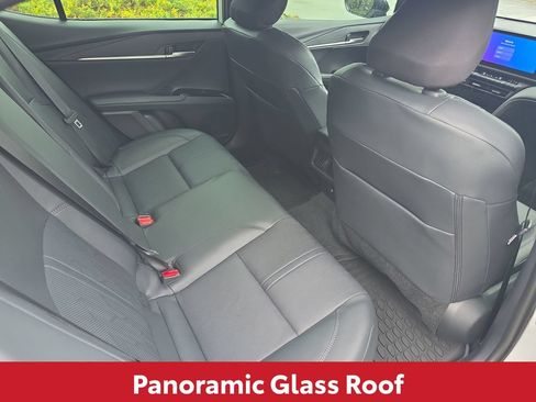 Used 2025 Toyota Camry XSE FWD image 17
