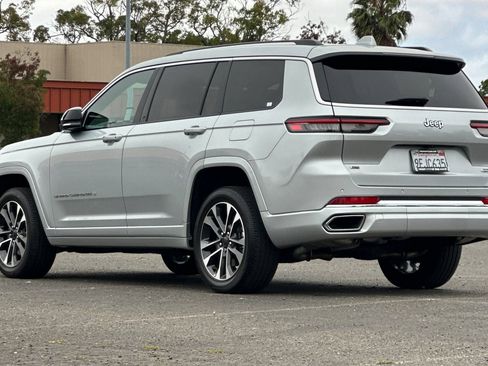 Used 2023 Jeep Grand Cherokee L Overland RWD image 5