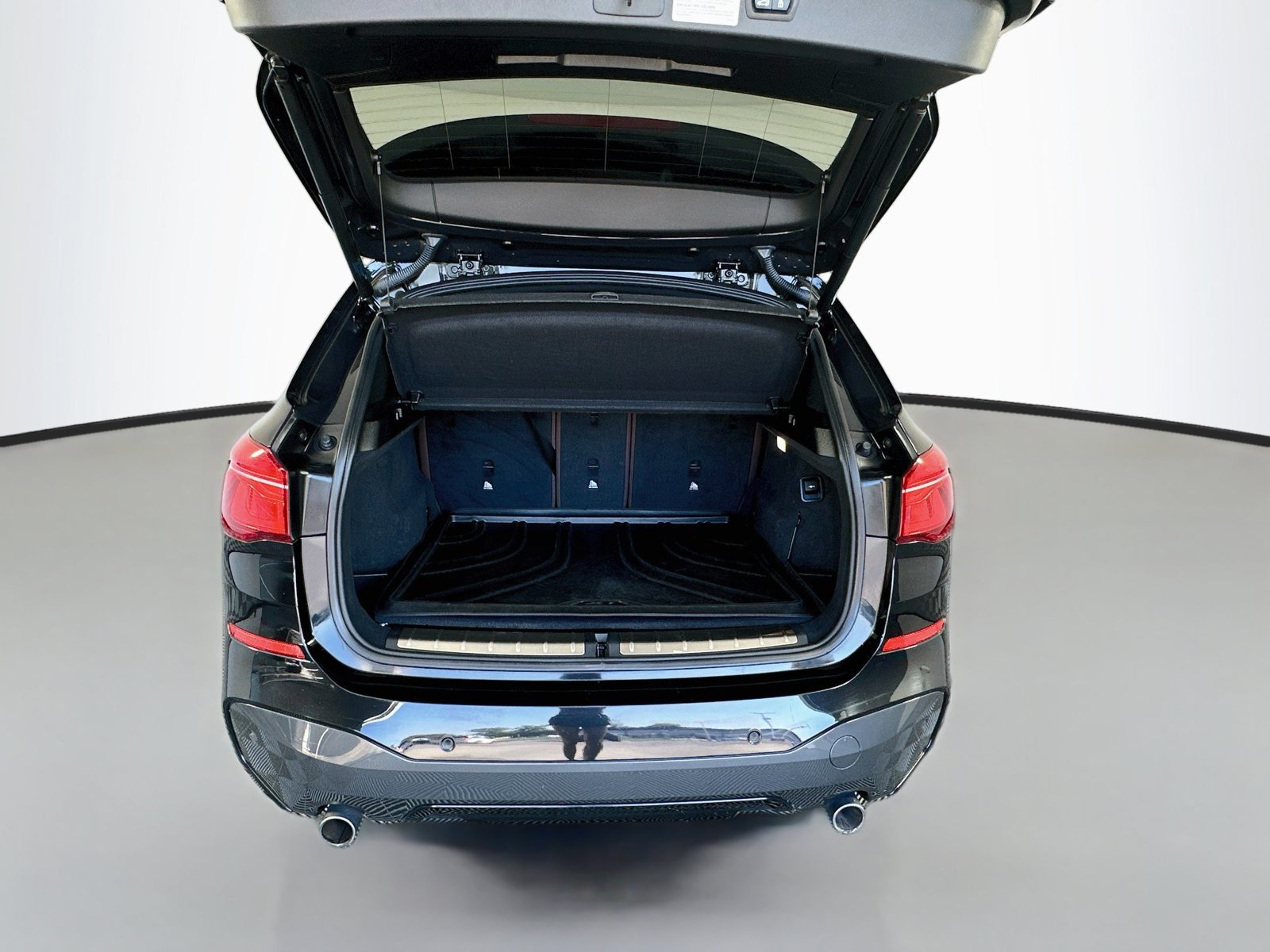 Used 2018 BMW X1 sDrive28i w/ M Sport Package FWD image 26