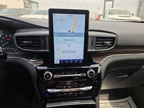 Used 2023 Ford Explorer Limited w/ Limited Technology Package image 21