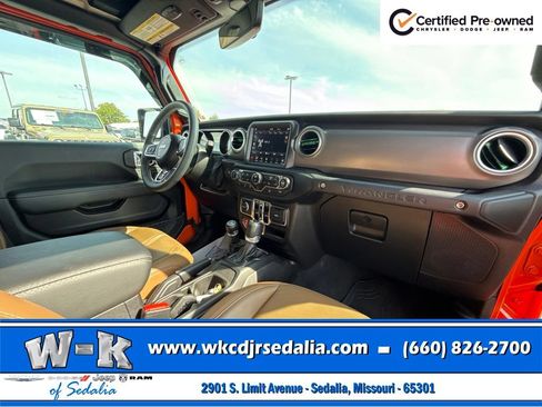 Used 2023 Jeep Wrangler Unlimited Rubicon w/ LED Lighting Group AWD/4WD image 30