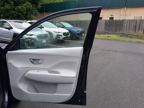 Used 2024 Hyundai Kona Limited AWD/4WD image 40
