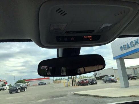 Used 2019 Chevrolet Traverse LS image 13