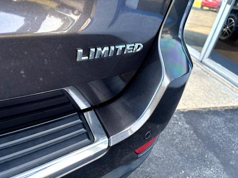 Used 2018 Jeep Grand Cherokee Limited w/ Trailer Tow Group IV image 8