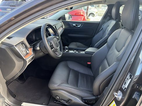 Certified 2025 Volvo V60 B5 Cross Country Plus image 6