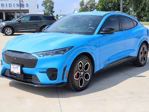 Used 2021 Ford Mustang Mach-E GT image 2