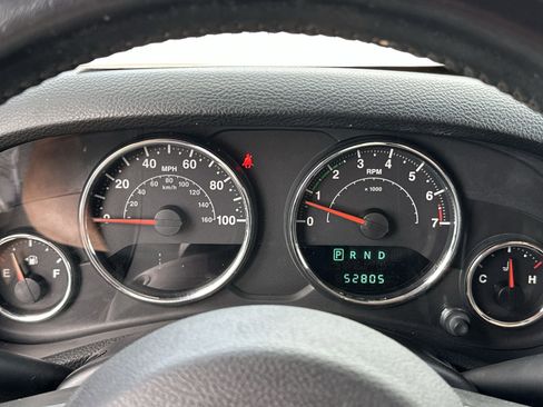 Used 2013 Jeep Wrangler Sport image 10