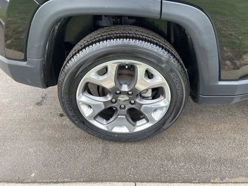 Used 2020 Jeep Compass Limited image 40