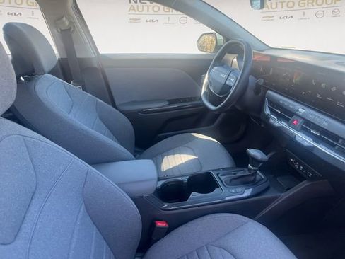 Used 2025 Kia K4 EX image 15