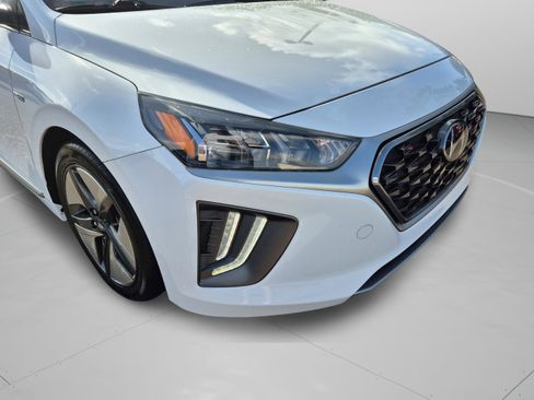 Used 2020 Hyundai Ioniq SEL FWD image 33