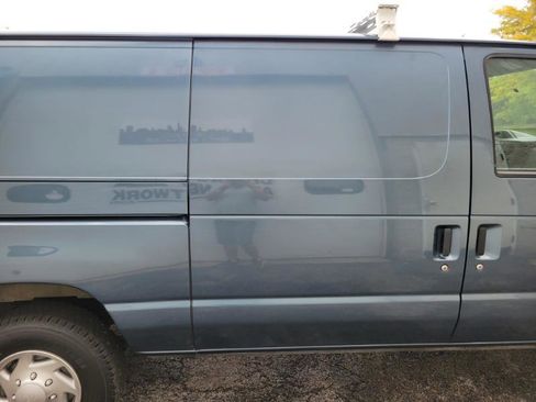 Used 2014 Ford E-350 and Econoline 350 Super Duty w/ Insulation Package image 30