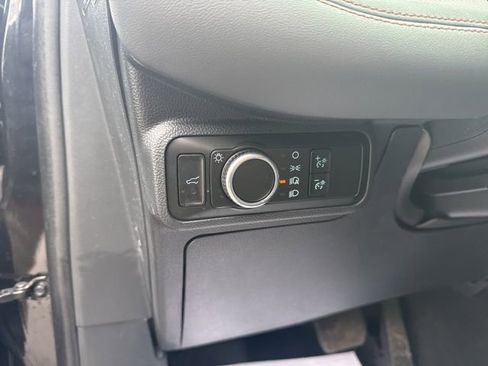 Certified 2025 Ford Explorer Active image 8