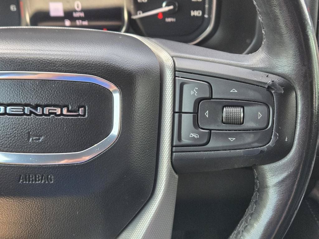 Used 2021 GMC Yukon Denali w/ Denali Ultimate Package AWD/4WD image 27