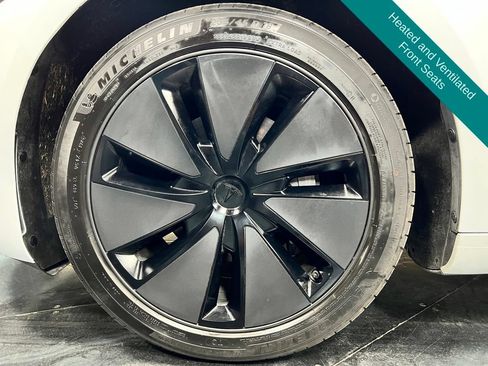 Used 2025 Tesla Model 3 Long Range RWD image 11