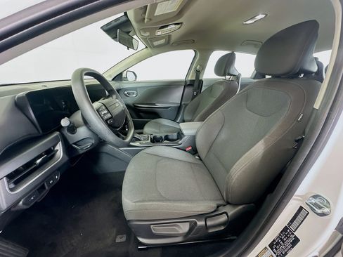 Used 2025 Kia K4 FWD image 13