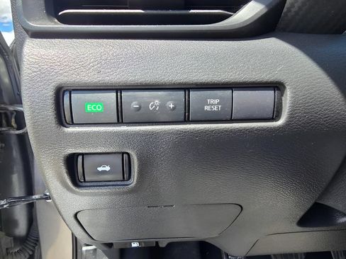 Used 2024 Nissan Sentra S FWD image 18